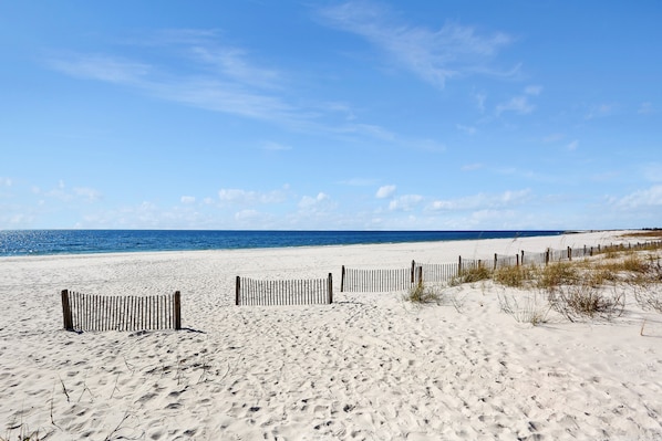 Condo, 2 Bedrooms | Exterior