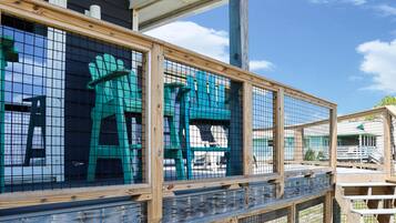 House, Multiple Beds (WindScape) | Children's area