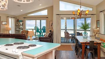 House, Multiple Beds (WindScape) | Interior