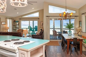 House, Multiple Beds (WindScape) | Interior