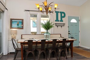 House, Multiple Beds (WindScape) | Dining