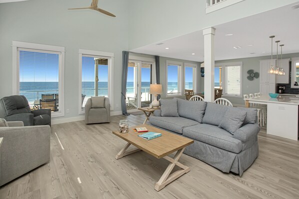 ハウス ベッド (複数台) (Shore Looks Good) | リビング エリア