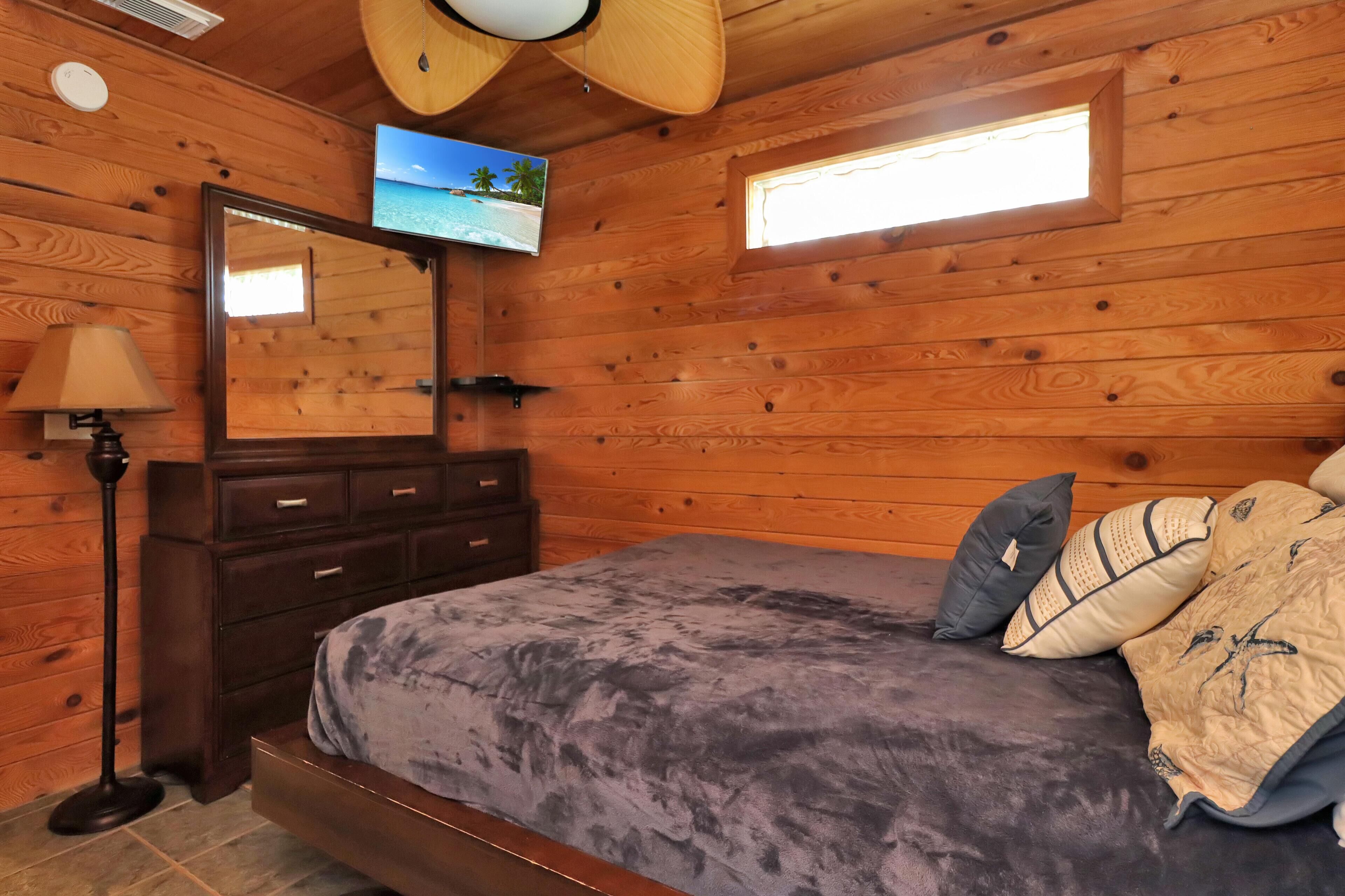 House, Multiple Beds (The Lookout) | 3 bedrooms, individually decorated, individually furnished
