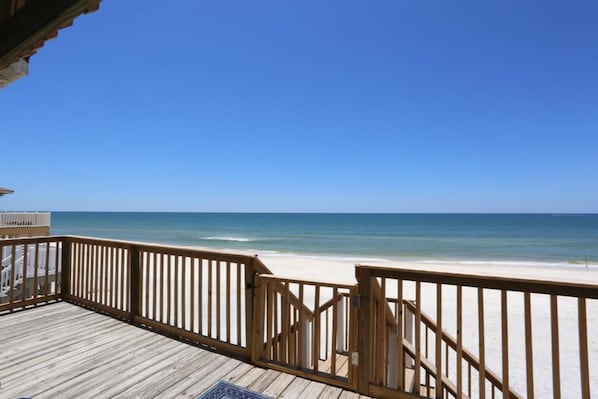 House, 4 Bedrooms | Balcony