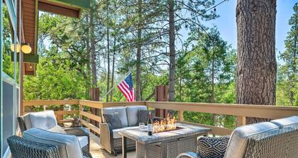 Cabin < Half-Mi from Pine Mountain Lake Marina!