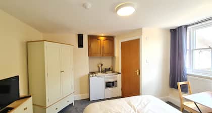 Grace Apartments - Living Rock