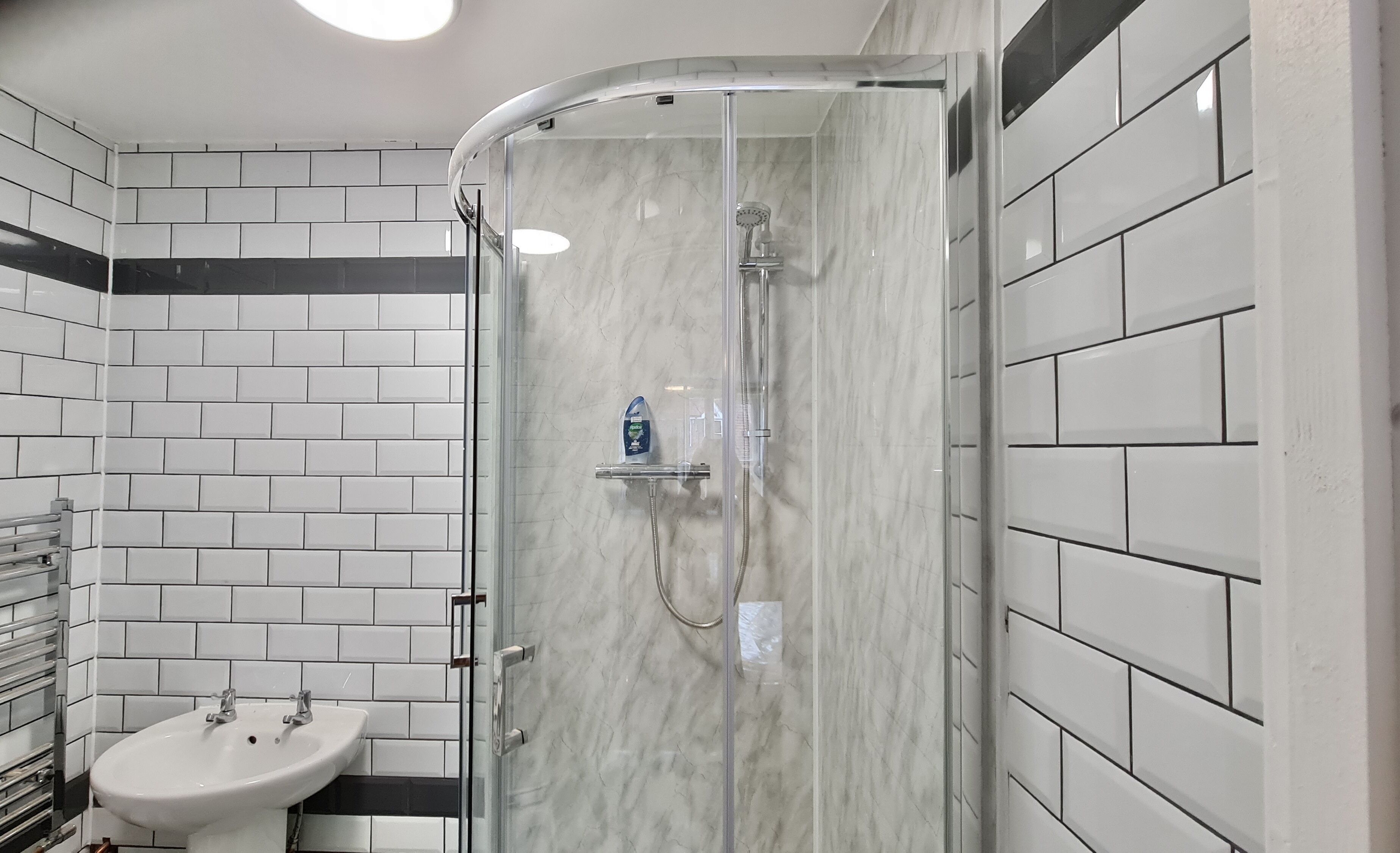 Comfort studio, privébadkamer | Badkamer