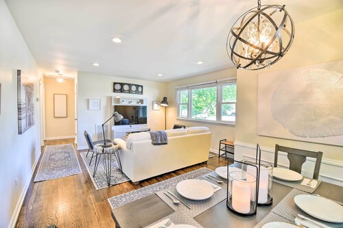Charming Hampton Home w/ Yard: 2 Mi to Beach!