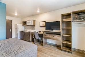 Desk, laptop workspace, free WiFi, bed sheets