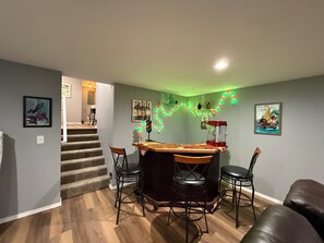 Interior - Shangri - La Hot Tub & Pool Fun (Spokane)