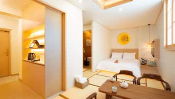 Deluxe Double Room | Free WiFi, bed sheets