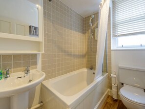 公寓, 1 張特大雙人床 | 浴室 | 花灑/浴缸組合、浸缸、風筒、提供毛巾