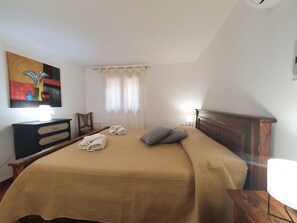 2 slaapkamers, reisbedje, gratis wifi