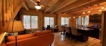 Quiet Sports Oasis-Wooded & Private