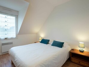 3 slaapkamers, reisbedje, wifi, beddengoed