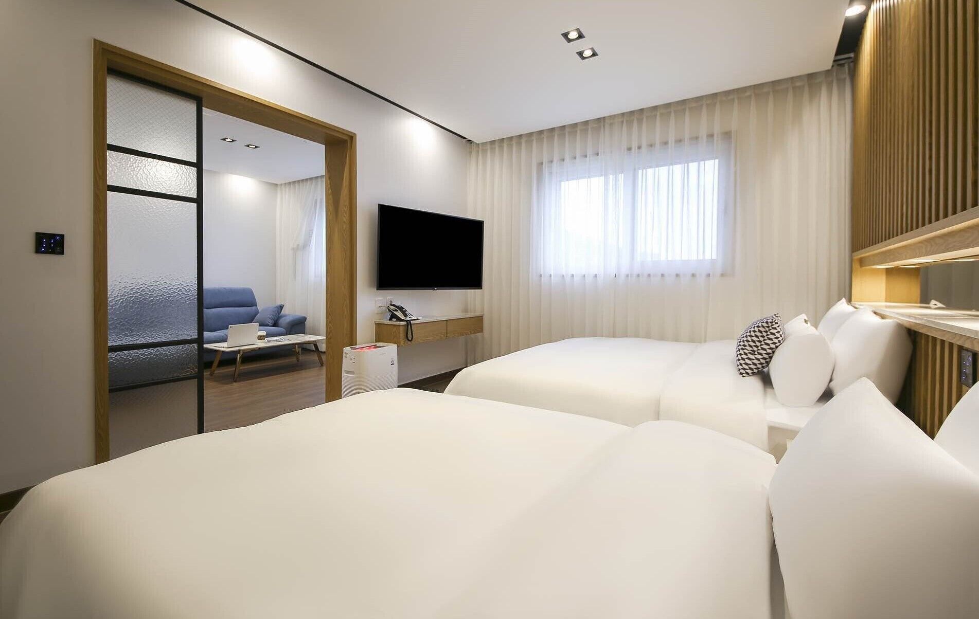 family twin room | egyptian cotton sheets, premium bedding, down duvets, tempur-pedic beds