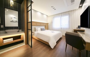 Business Double Room | Egyptian cotton sheets, premium bedding, down comforters - Urban (Mokpo)