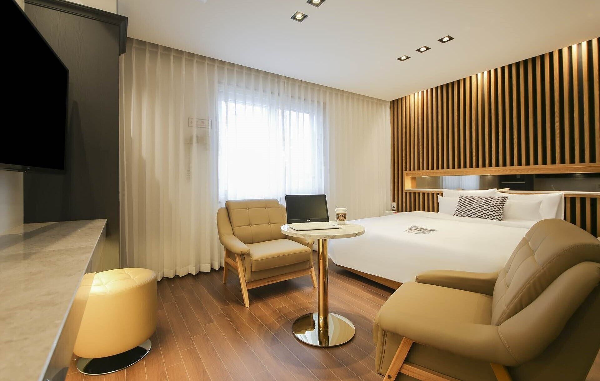 premier double room | egyptian cotton sheets, premium bedding, down duvets, tempur-pedic beds