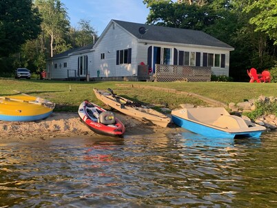 Clear Waters Lakefront Cottage- On the Water-near - Mackinaw City