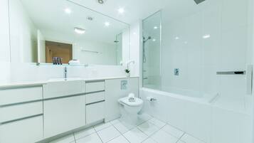 Free toiletries, towels