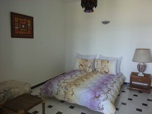 3 多间卧室、熨斗/熨衣板、WiFi、床单