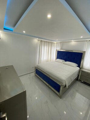 3 bedrooms, WiFi, bed sheets
