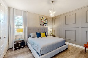 6 bedrooms, iron/ironing board, WiFi, bed sheets