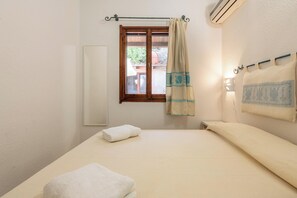 3 chambres, fer et planche à repasser, draps fournis