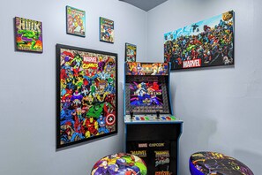 Game room - Mtn View, Hot Tub, Coffee Bar, Air Hockey, Arcade (Townsend)
