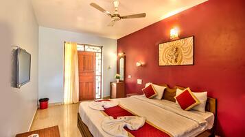 Deluxe Sea View Room | Egyptian cotton sheets, premium bedding, desk, laptop workspace