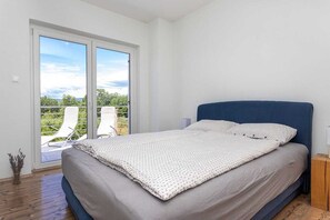 4 bedrooms, free WiFi, bed sheets - House Mali Raj (10068-K1) (Silo - island Krk)