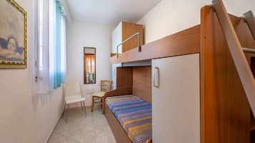 2 chambres, fer et planche Ă repasser, Wi-Fi gratuit, draps fournis