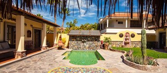 Steps away from the plaza one block from the beach DISCOUNTED RATE