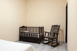 3 chambres, fer et planche Ă repasser, Wi-Fi gratuit, draps fournis