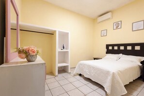 3 chambres, fer et planche Ă repasser, Wi-Fi gratuit, draps fournis