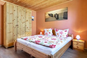 2 quartos, berço de viagem, Wi-Fi, roupa de cama