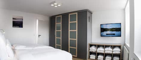 4 dormitorios, caja fuerte, cuna de viaje y wifi