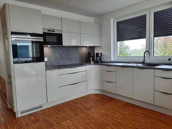 Fridge, microwave, oven, dishwasher