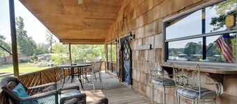 Pet-Friendly Cabin w/ Dock on Lake Martin!