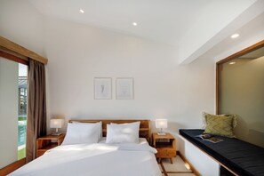 9 Schlafzimmer, Zimmersafe, Bügeleisen/Bügelbrett, Reisekinderbett
