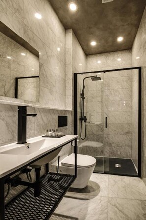 Amber Suite | Bathroom - Casa Reale (Valletta)