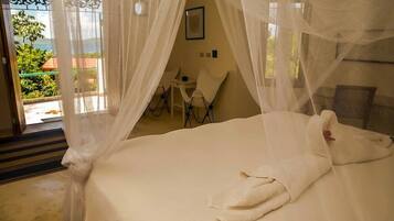 3 sovrum, vÀrdeförvaringsskÄp pÄ rummet, skrivbord och gratis wi-fi