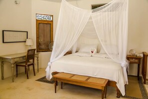 3 soverom, safe på rommet, skrivebord og wi-fi (inkludert)