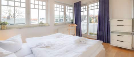 2 bedrooms, WiFi, bed sheets