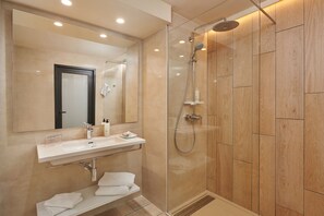 Apartment, 1 Bedroom, Balcony | Bathroom