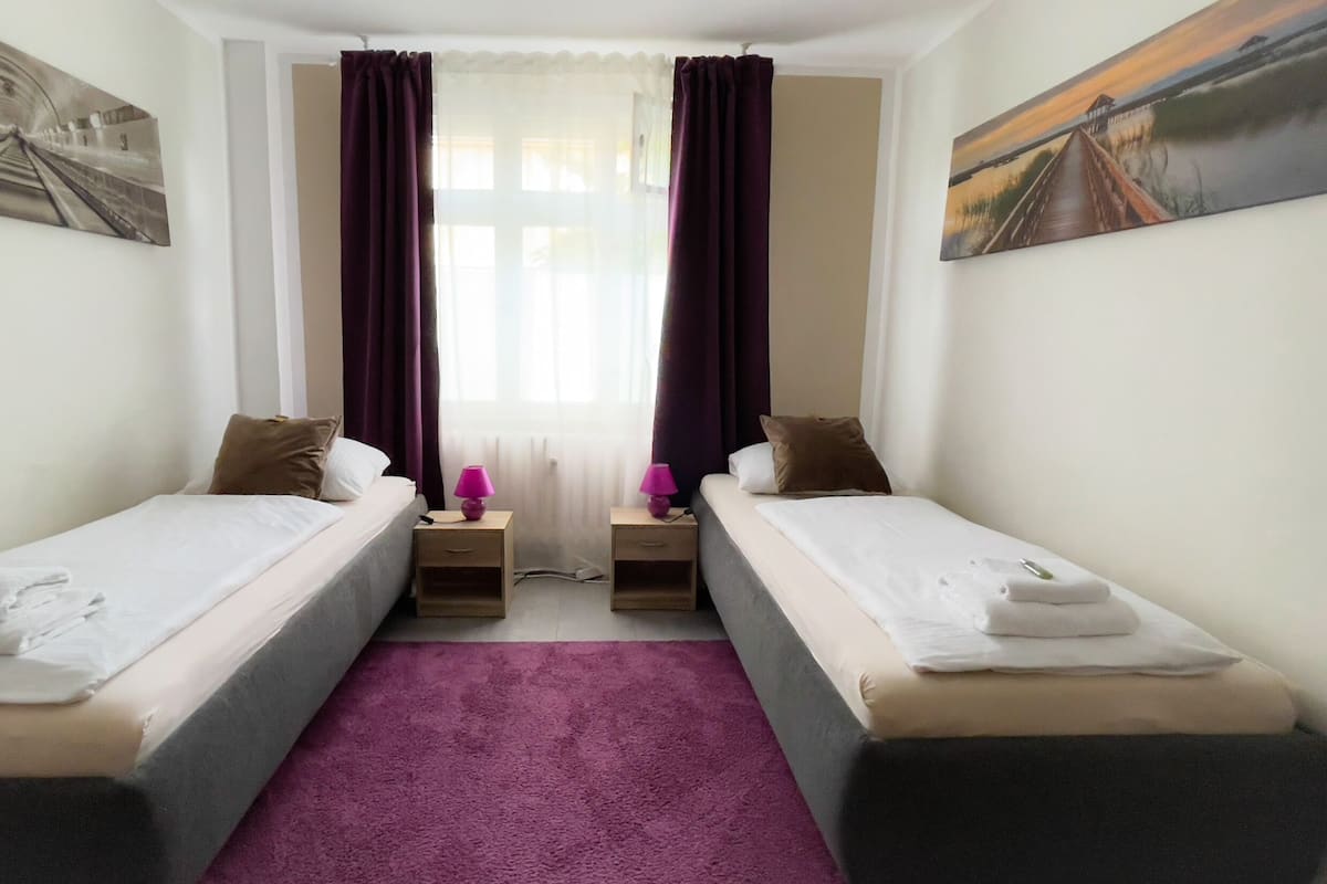 Superior Twin kamer, gedeelde badkamer | Kamervoorziening