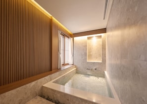 Annex Double Forest Spa Room | 私人 SPA 浴缸