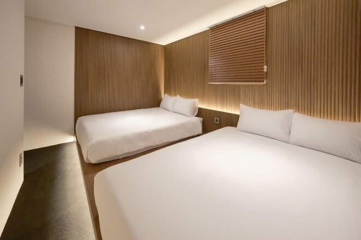 Blackout curtains, free WiFi, bed sheets