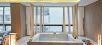 UH Suite The Myeongdong