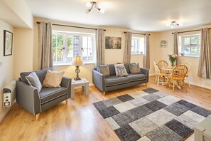 Interior - Kingfisher Cottage (Pickering)
